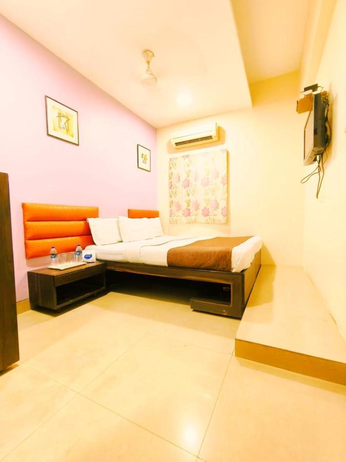 Hotel Amfahh Mumbai Bagian luar foto