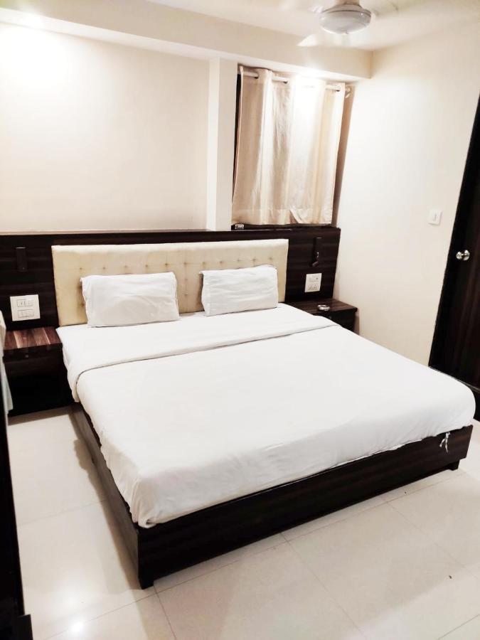 Hotel Amfahh Mumbai Bagian luar foto